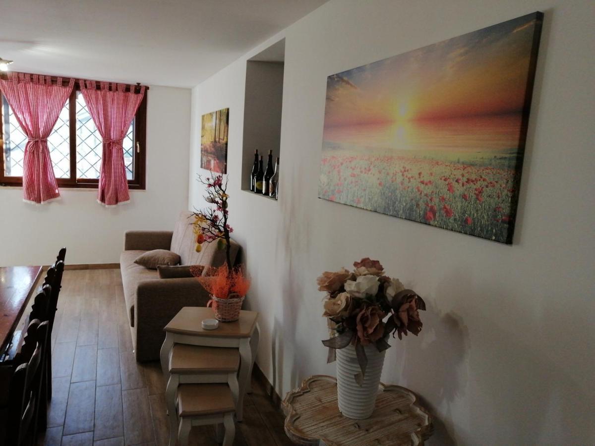 La Casa Del Borgo-Intero Appartamento Latina Exterior foto